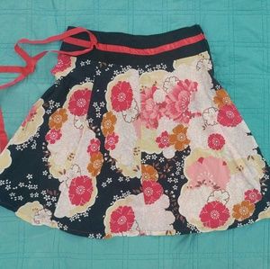 Skirt with Asian floral print
